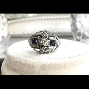 Antique 14kt White Gold Art Deco ring, Diamond and
Sapphire 1920's Filigree Ring